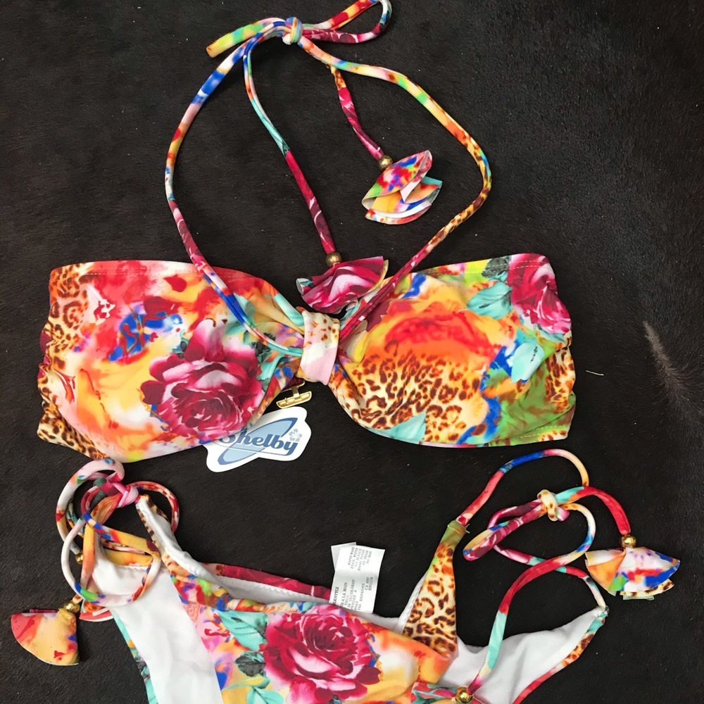 BNWT🔥Bandeau Halter Cheeky Floral Swimsuit Bikini Set